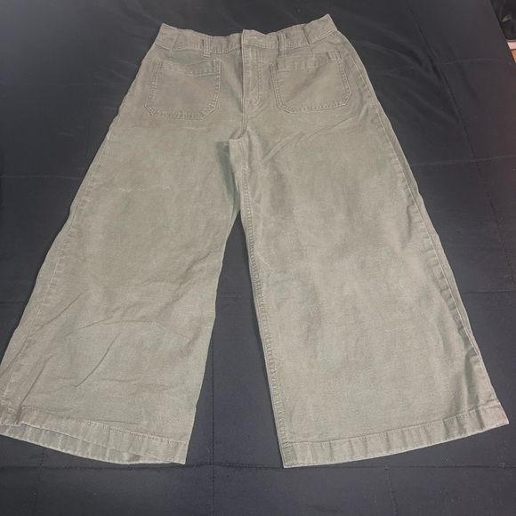 Point Sur olive green flared bottom cropped pant. Size 28P. - Picture 3 of 9